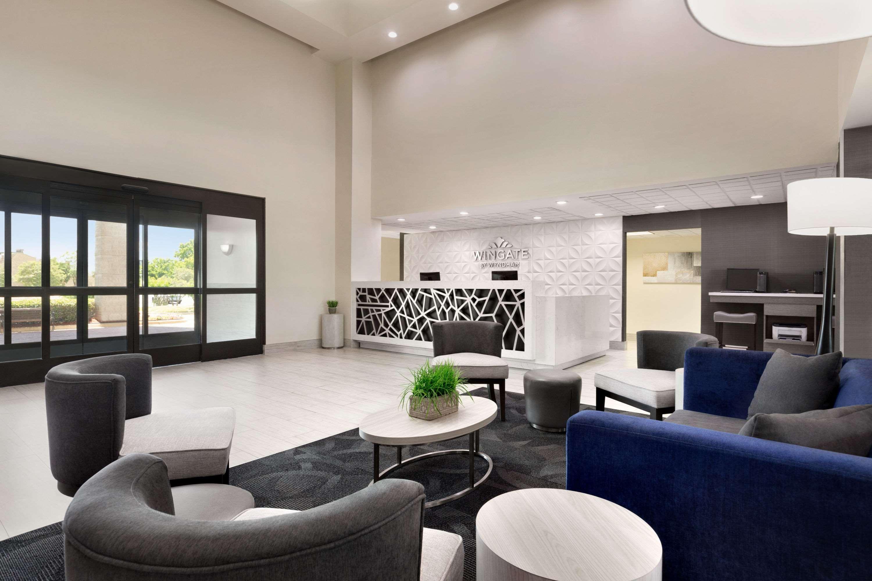 Wingate By Wyndham Montgomery Exteriör bild